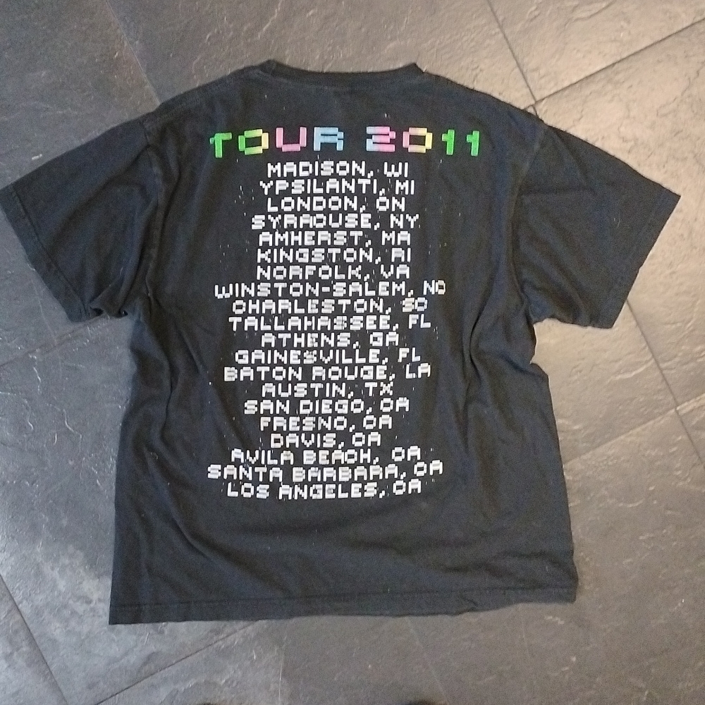 Vintage 2011 Tiesto College Invasion Tour Tee - Size Large - Picture 1 of 4